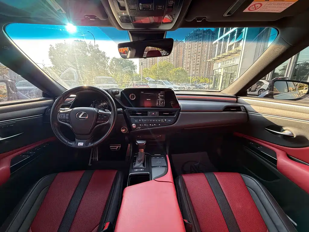 Lexus ES — миниатюра 8