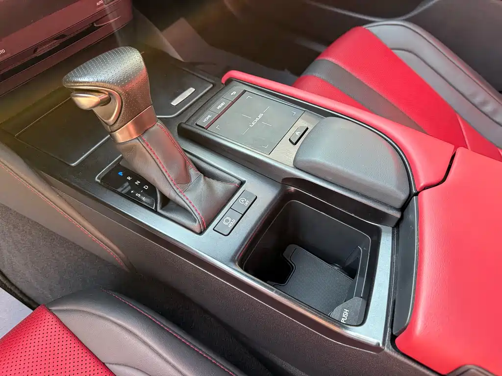 Lexus ES — миниатюра 14