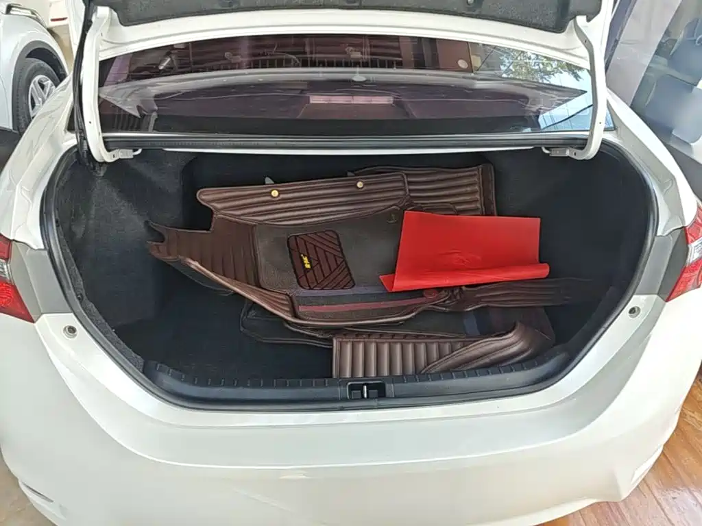Toyota Corolla — миниатюра 19