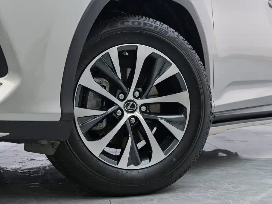 Lexus RX — миниатюра 3
