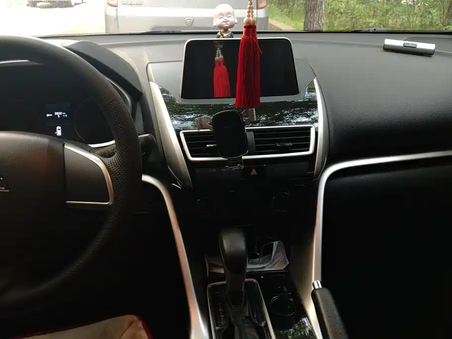 Mitsubishi Eclipse Cross — миниатюра 13