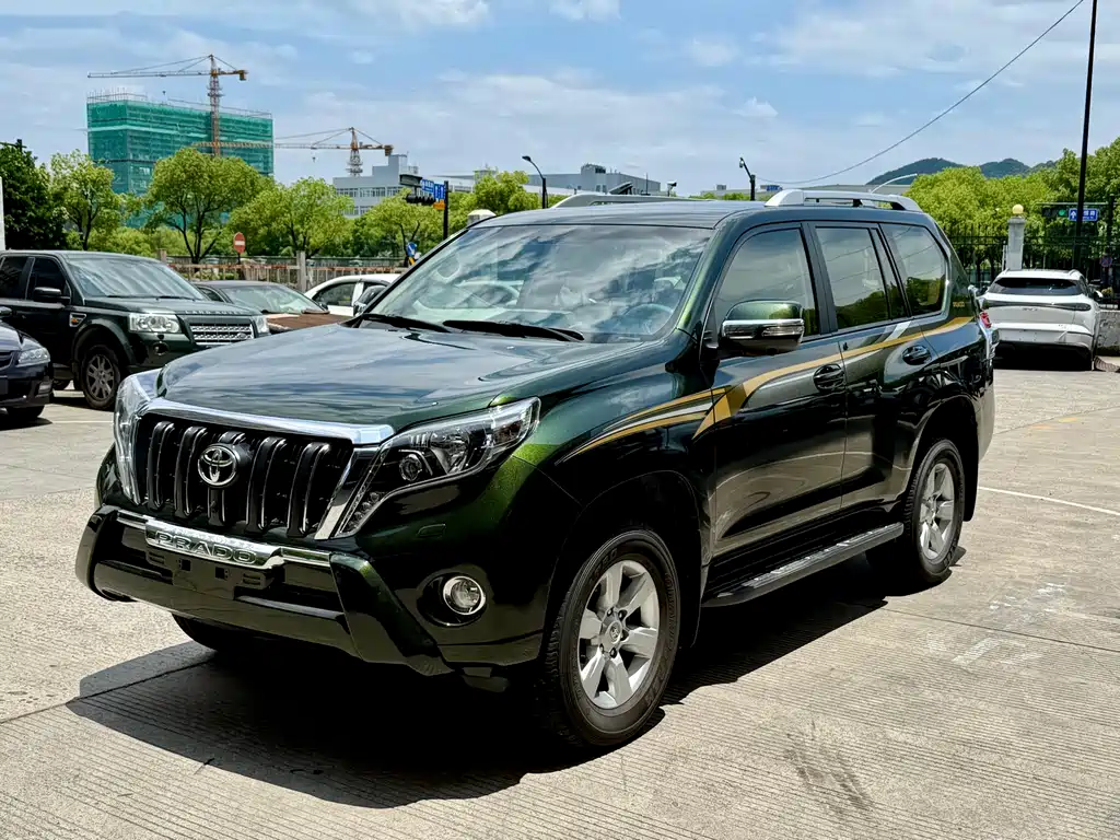 Toyota Land Cruiser Prado 2014 2.7L AT Luxury