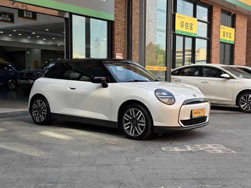 MINI MINI COOPER EV — миниатюра 3