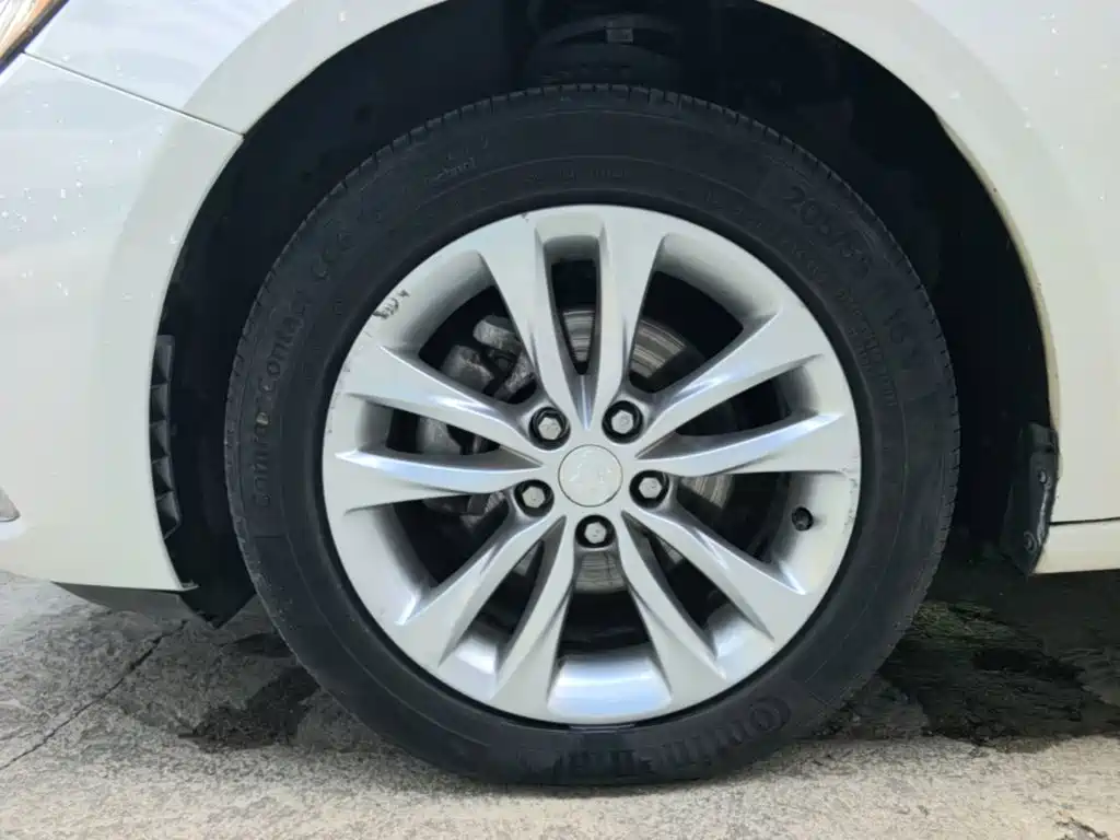 Buick Verano — миниатюра 23