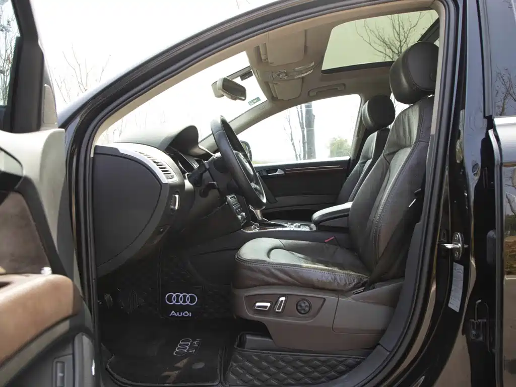 Audi Q7 — миниатюра 11