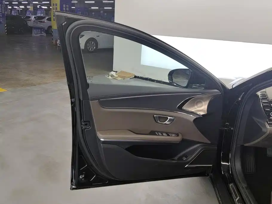 BYD Han — миниатюра 7