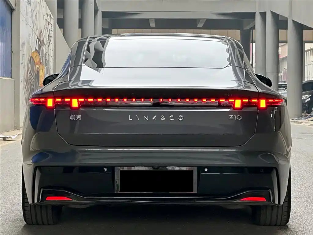 LYNK Z10