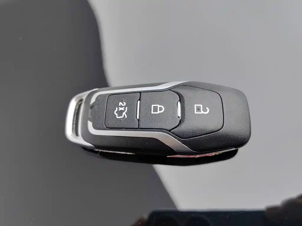 Ford Edge — миниатюра 19