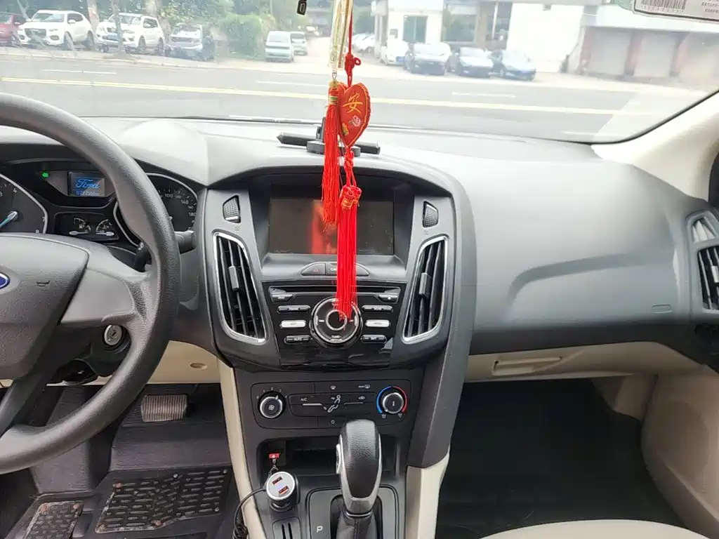 Ford Focus — миниатюра 13