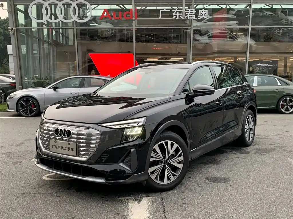 Audi Q5 e-tron 2025