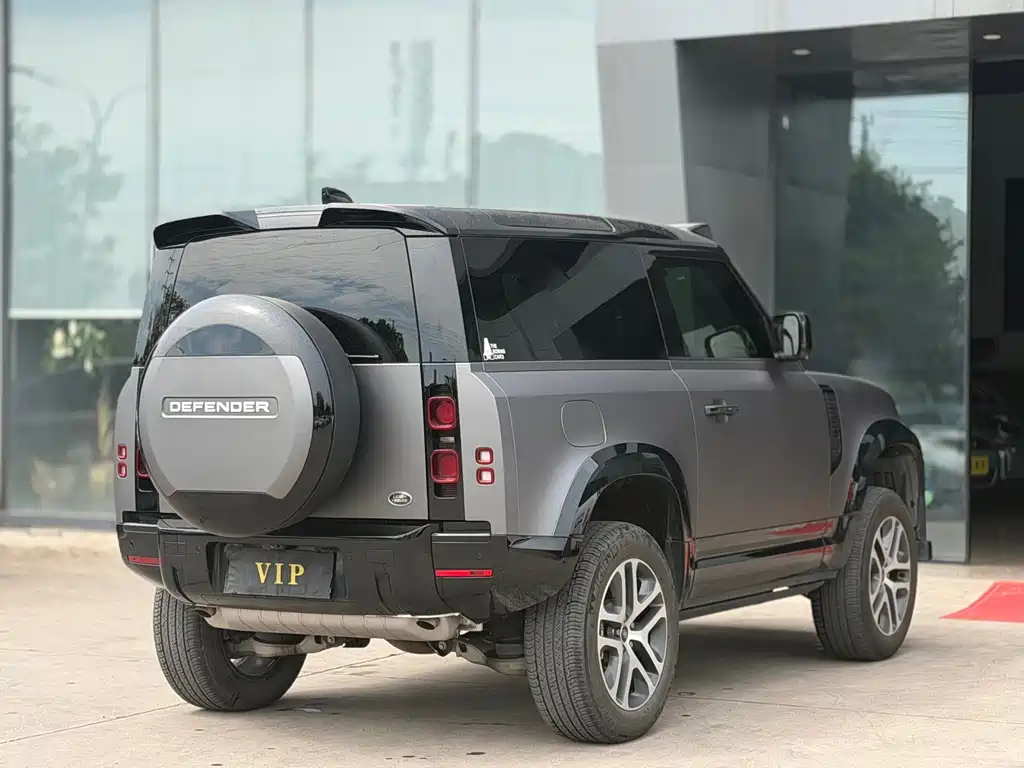 Land Rover Defender — миниатюра 6