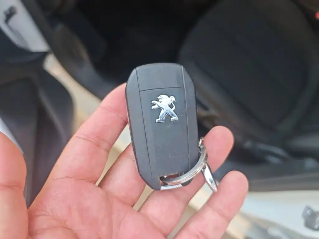 Peugeot 408 — миниатюра 9