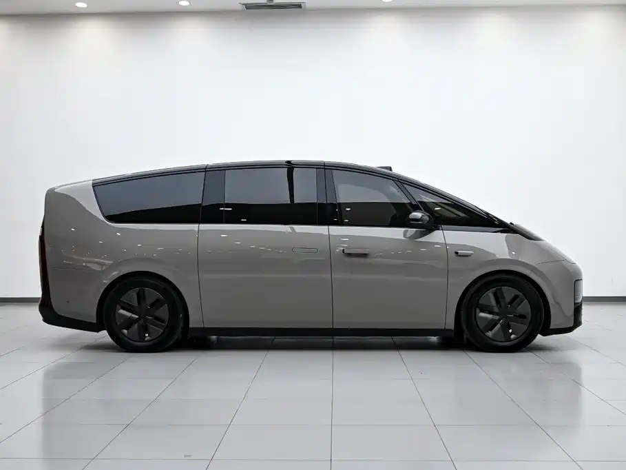 Li Auto Li MEGA — миниатюра 6