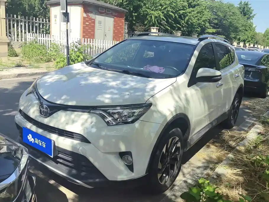 Toyota RAV4 2017