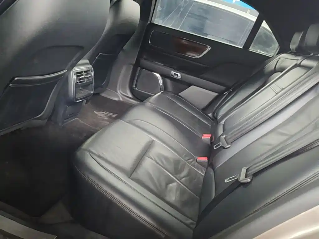 Lincoln Continental — миниатюра 17