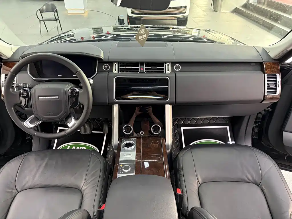 Land Rover Range Rover — миниатюра 9