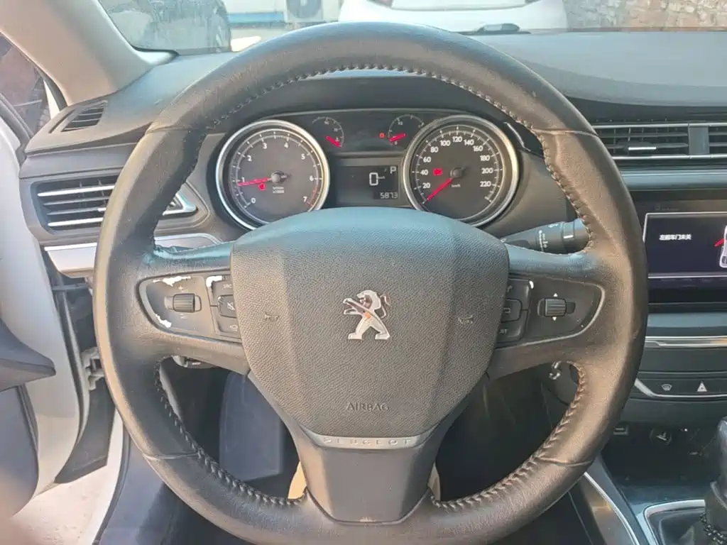 Peugeot 408 — миниатюра 11