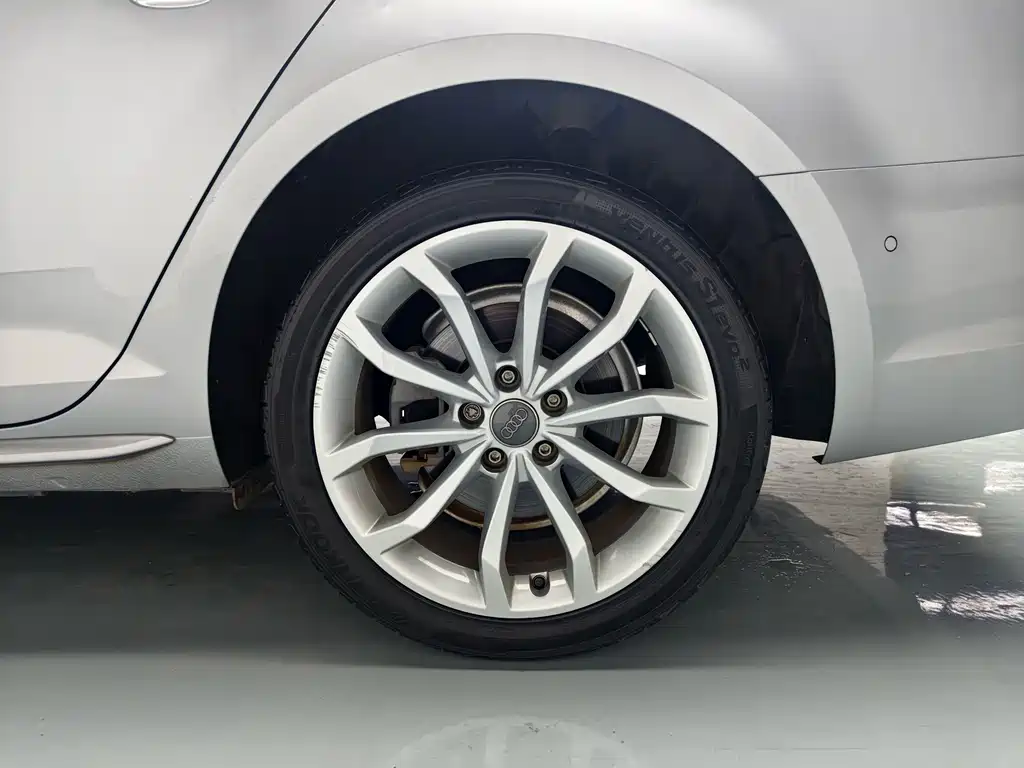Audi A4L — миниатюра 13