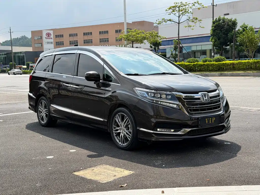 Honda Elysion — миниатюра 3