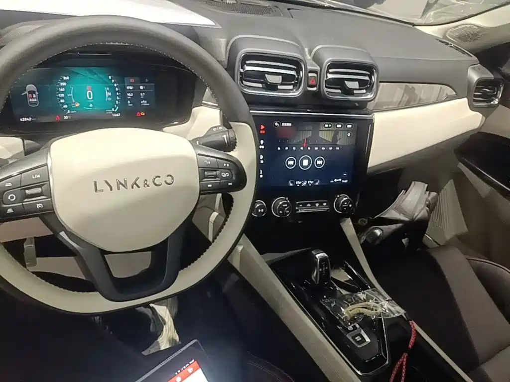 Lynk & Co 02 — миниатюра 10