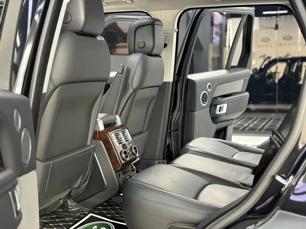 Land Rover Range Rover — миниатюра 11