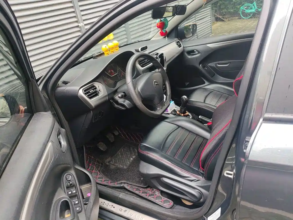 Citroen Elysee — миниатюра 16