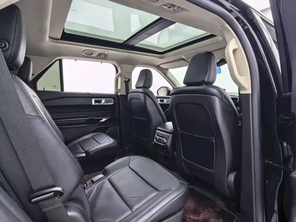 Ford Explorer — миниатюра 9