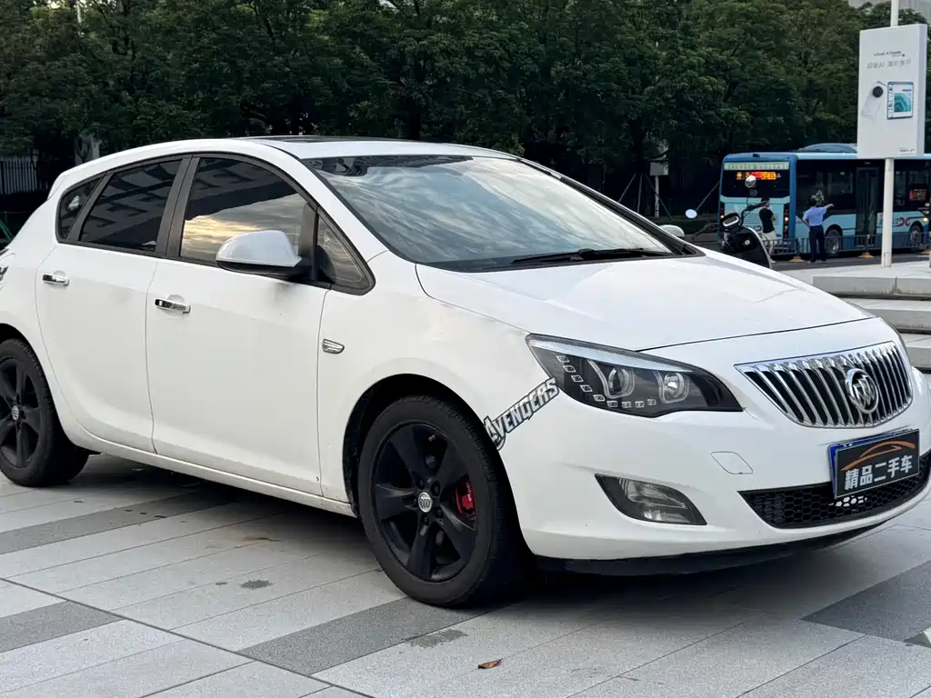 Buick Excelle — миниатюра 4