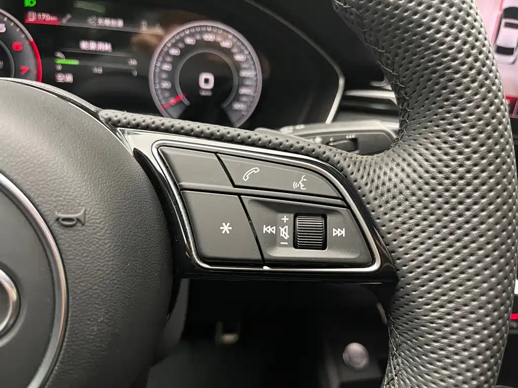 Audi A4L — миниатюра 21