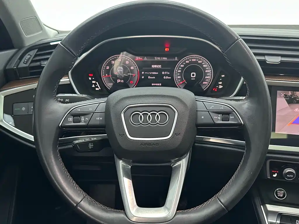 Audi Q3 — миниатюра 11
