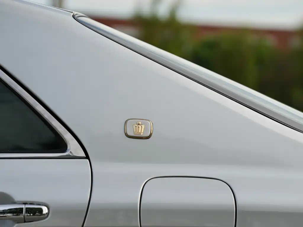 Toyota Crown — миниатюра 12