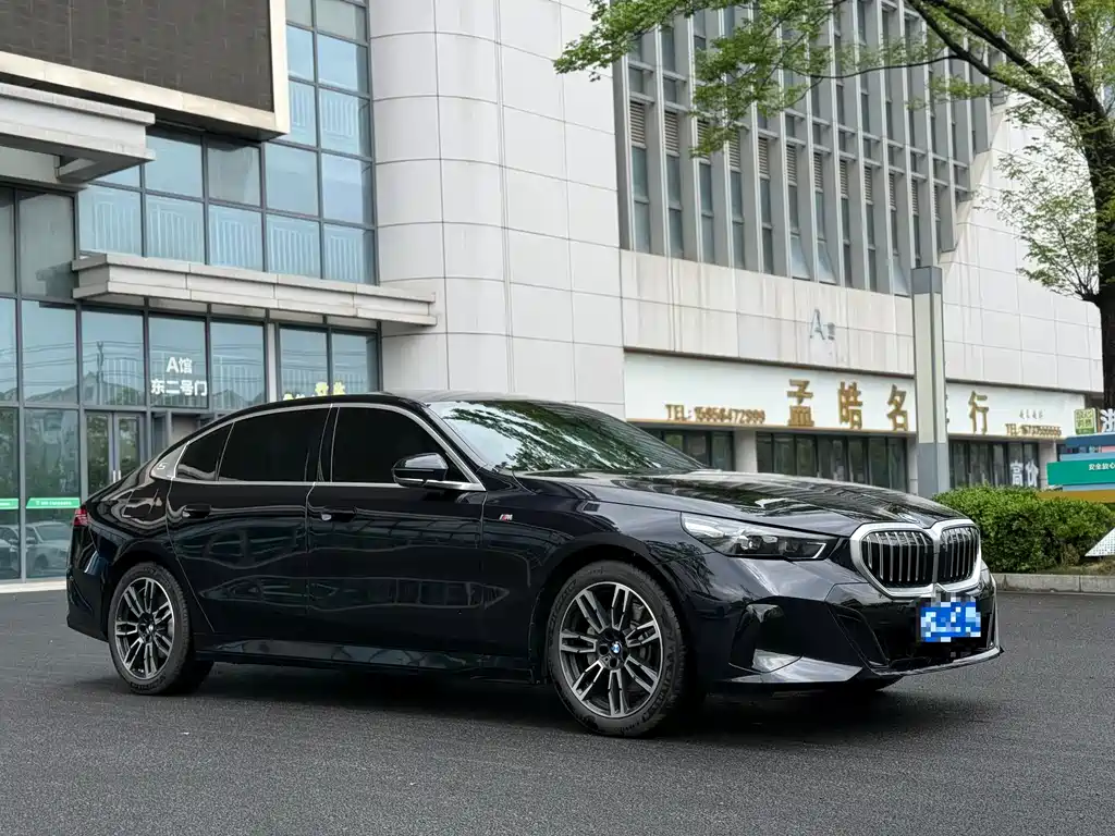 BMW 5 Series 5 2025 530Li Lead M Sport