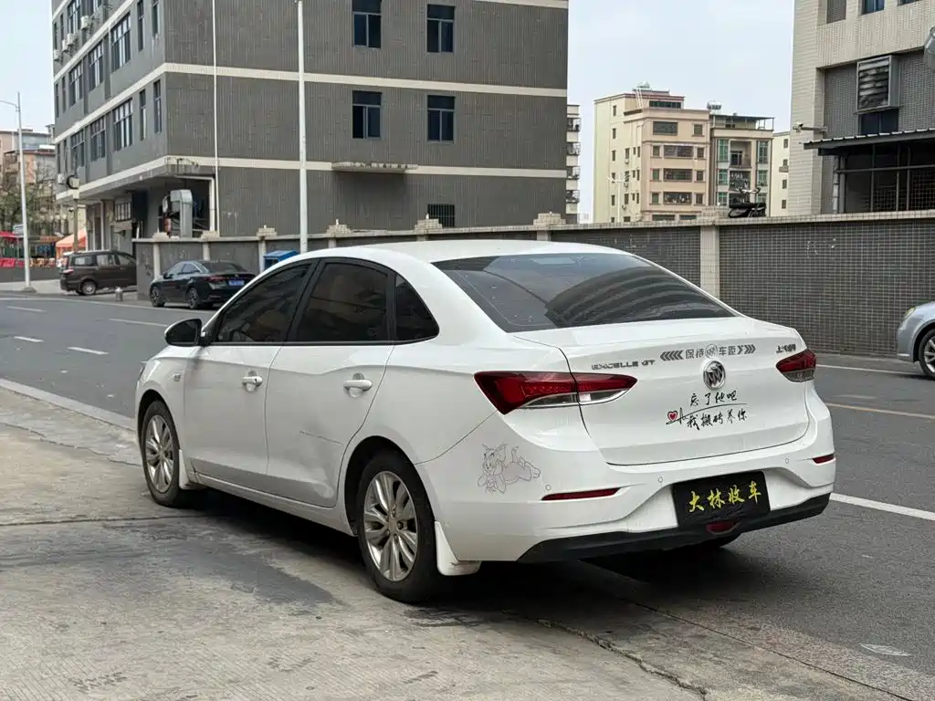 Buick Excelle — миниатюра 7