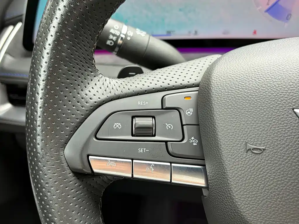 Cadillac XT4 — миниатюра 11