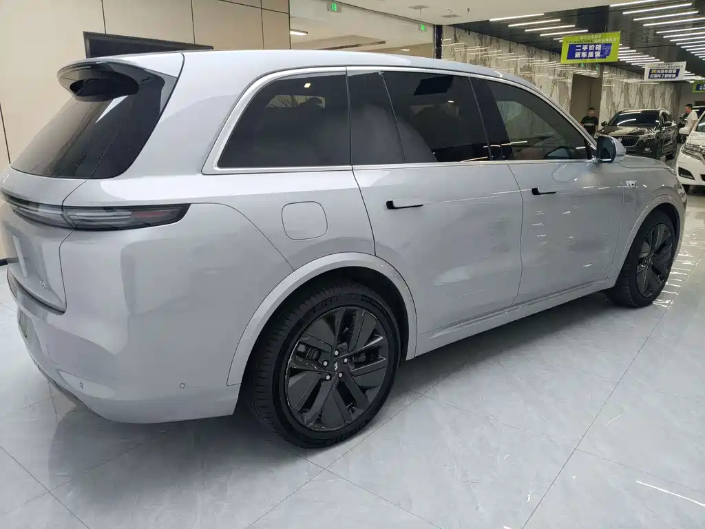 Li Auto Li L8 — миниатюра 4