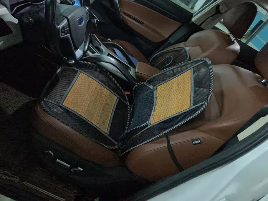 Geely Boyue — миниатюра 9