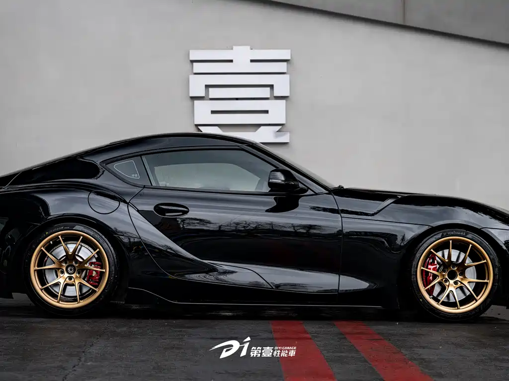 TOYOTA SUPRA
