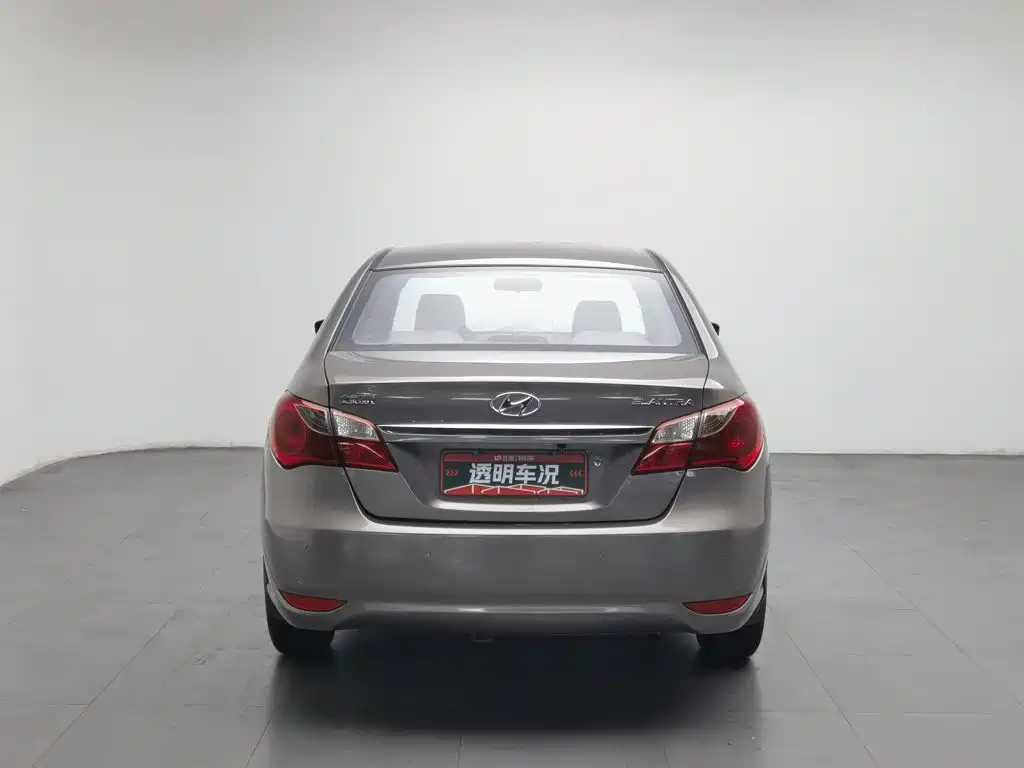 Hyundai Elantra — миниатюра 4