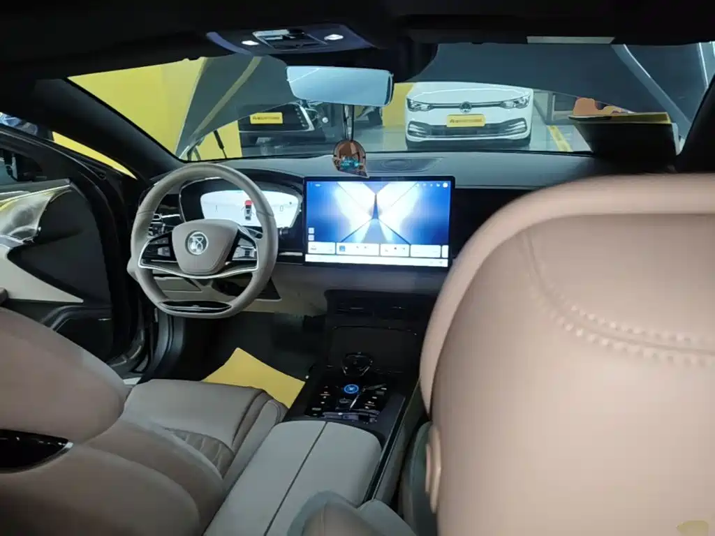 BYD Han — миниатюра 10
