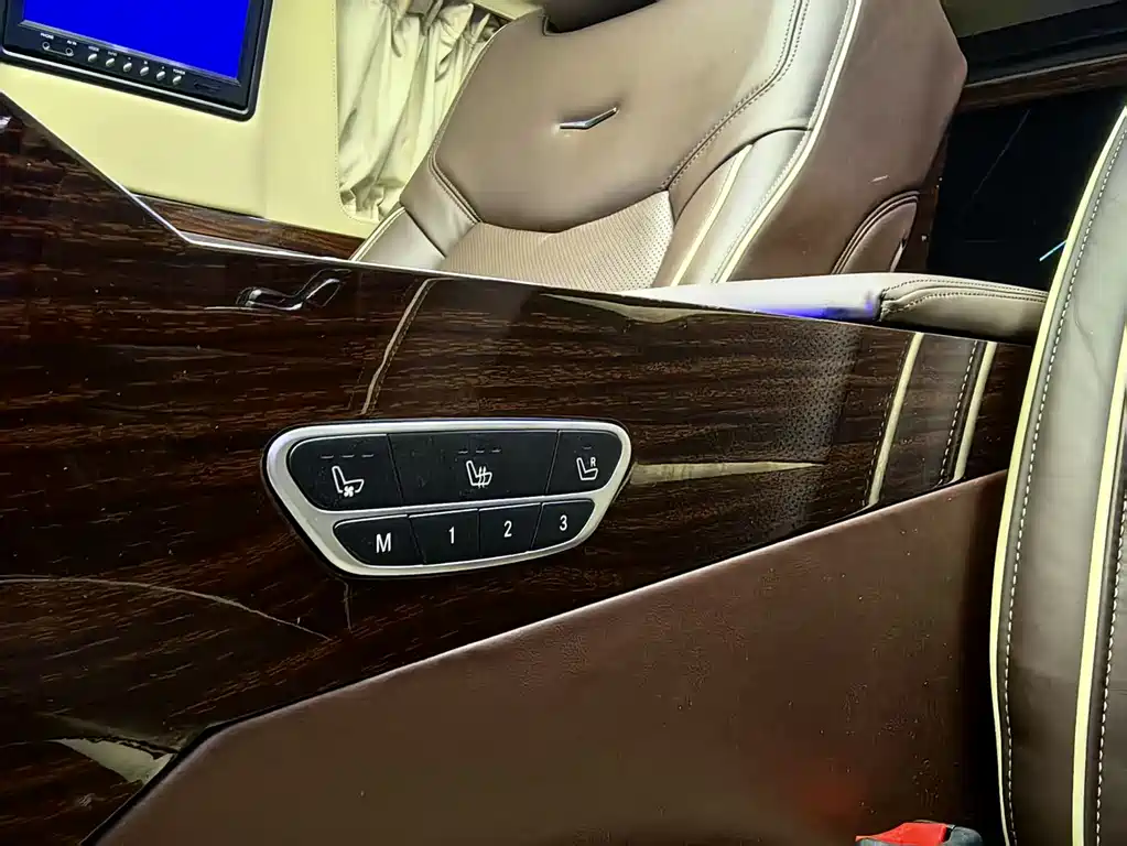 CADILLAC ESCALADE ESCALADE