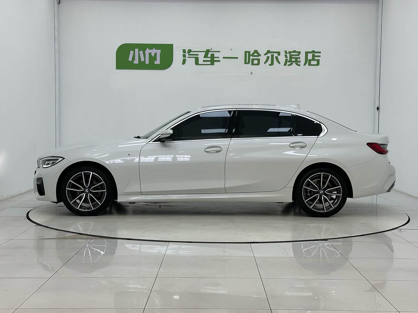 BMW 3 Series 2.0 л 2022 г. Белый, пробег 2200 км