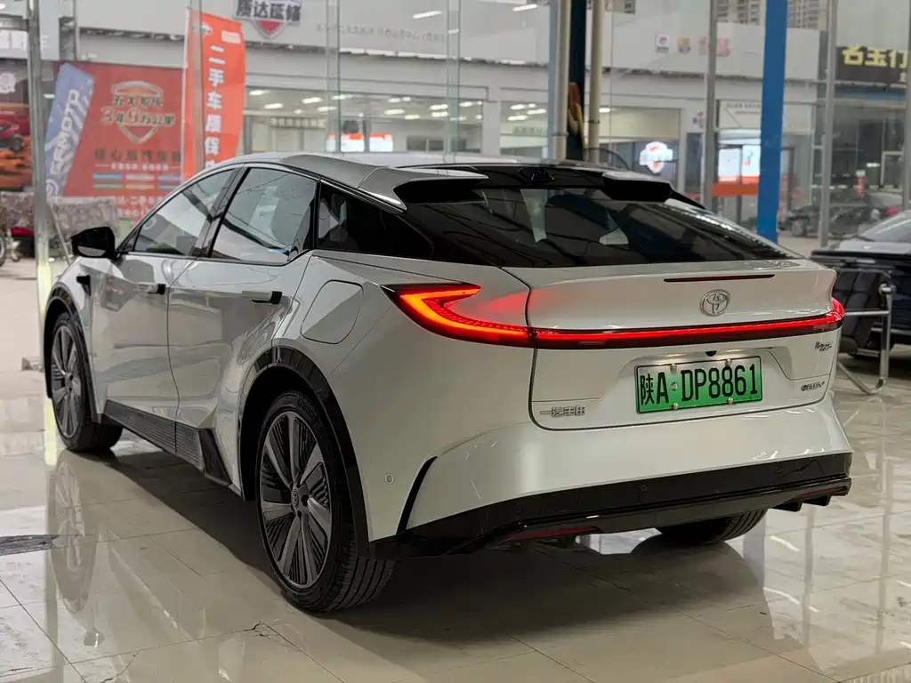 Toyota Toyota BZ5 — миниатюра 16