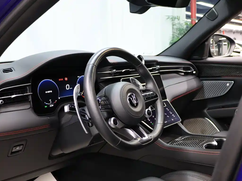 Maserati Grecale — миниатюра 7