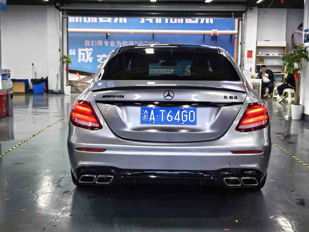 MERCEDES-BENZ E CLASS