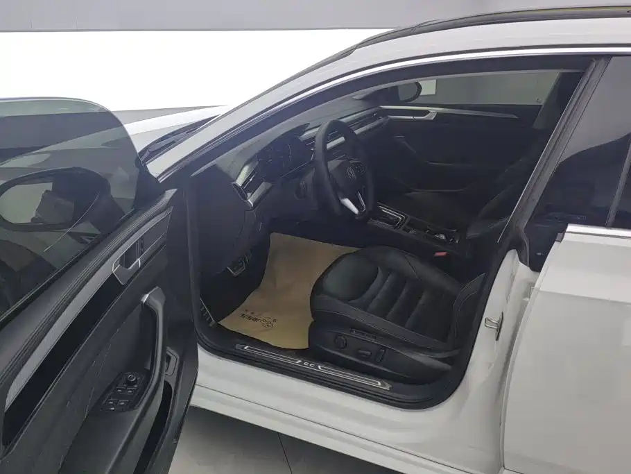 Volkswagen CC — миниатюра 9