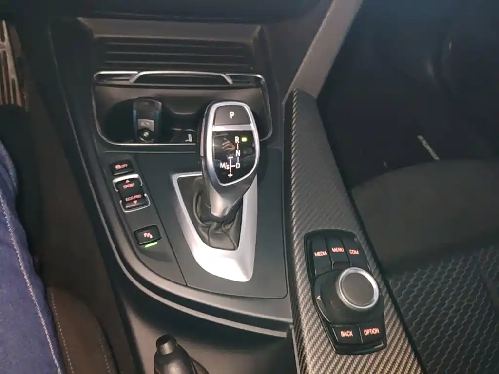 BMW 3 Series — миниатюра 14