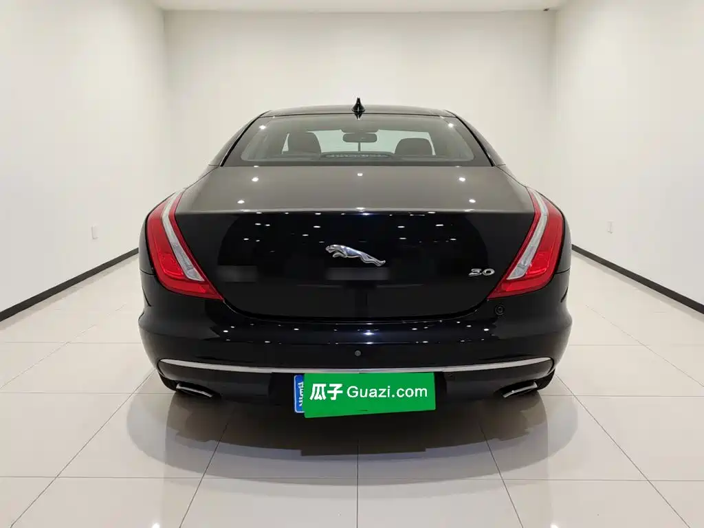 Jaguar XJ — миниатюра 5