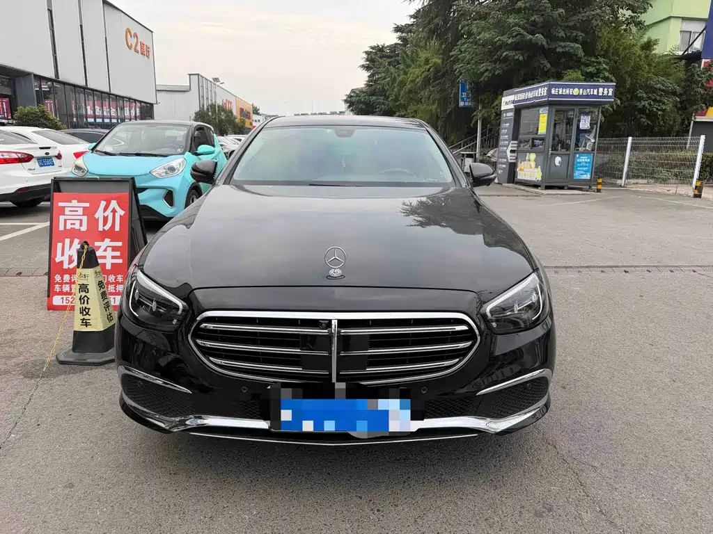 Mercedes-Benz E-Class — миниатюра 2
