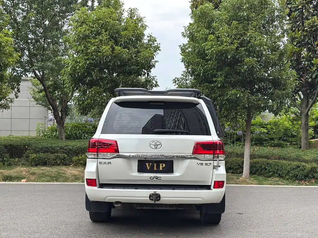 Toyota Land Cruiser 2018 5.7L
