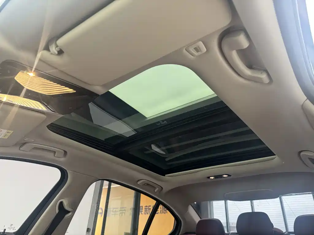 BMW i3 — миниатюра 10